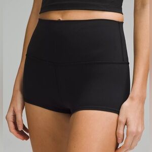 Lululemon Align 2.5” inch shorts